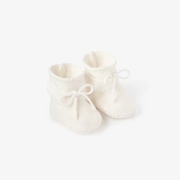 WHITE GARTER KNIT BABY BOOTIES