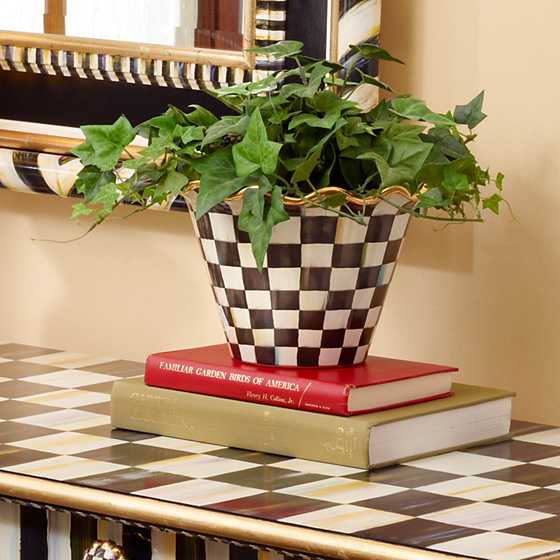 8" Courtly Check Flower Pot